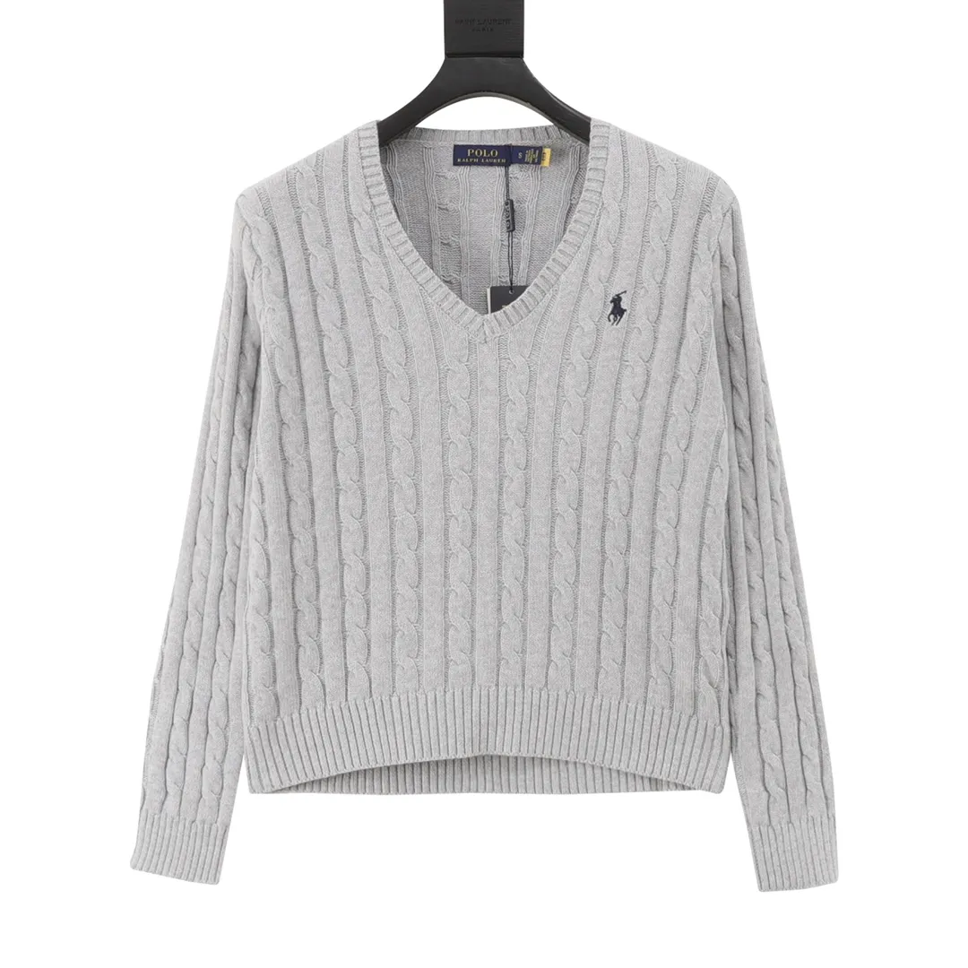 🅿️480 Ralph Lauren 25FW small label knitted sweetheart neck sweater Ralph Lauren (RALPH LAUREN) is the "American classic" brand in the fashion industry. Founded by Mr. Ralph Lauren in 1968, it is a high-end fashion brand with a strong American flavor. The styles are highly stylized and should be regarded as the clothing brand that best represents American culture (this can be seen from the fact that the uniforms of the US team in many Olympic Games have been provided by Ralph Lauren). Size: S-L